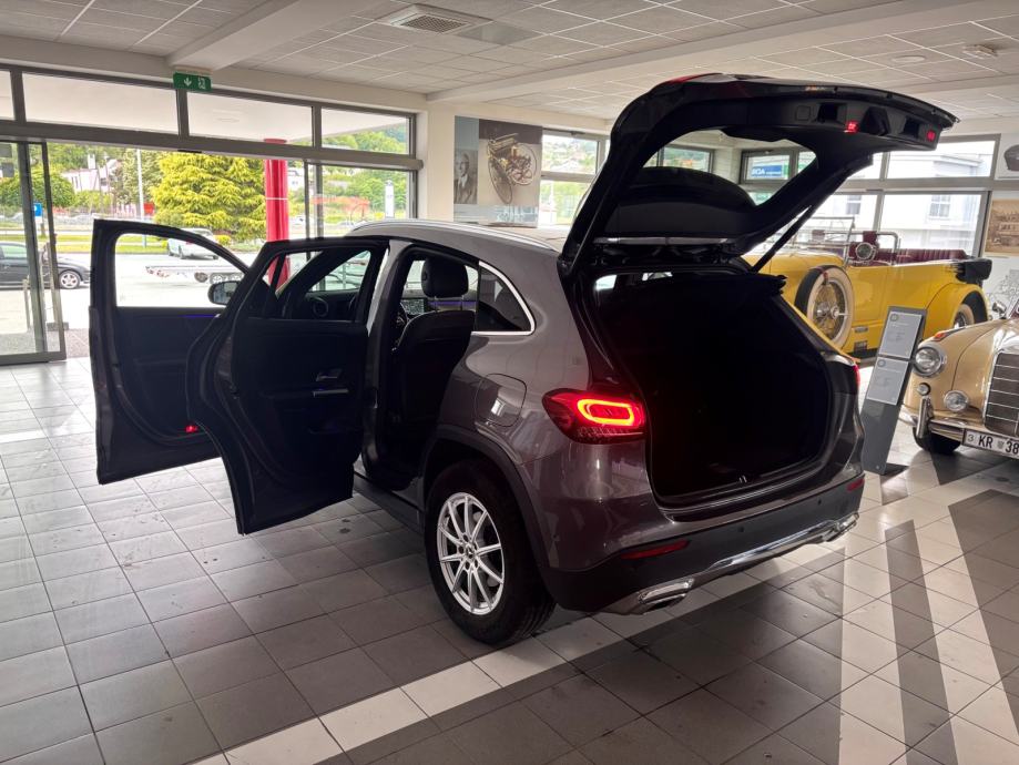 Mercedes-Benz GLA 200d_Panorama, Widesreen, Ambient, Kamera itd..., fotografija 7