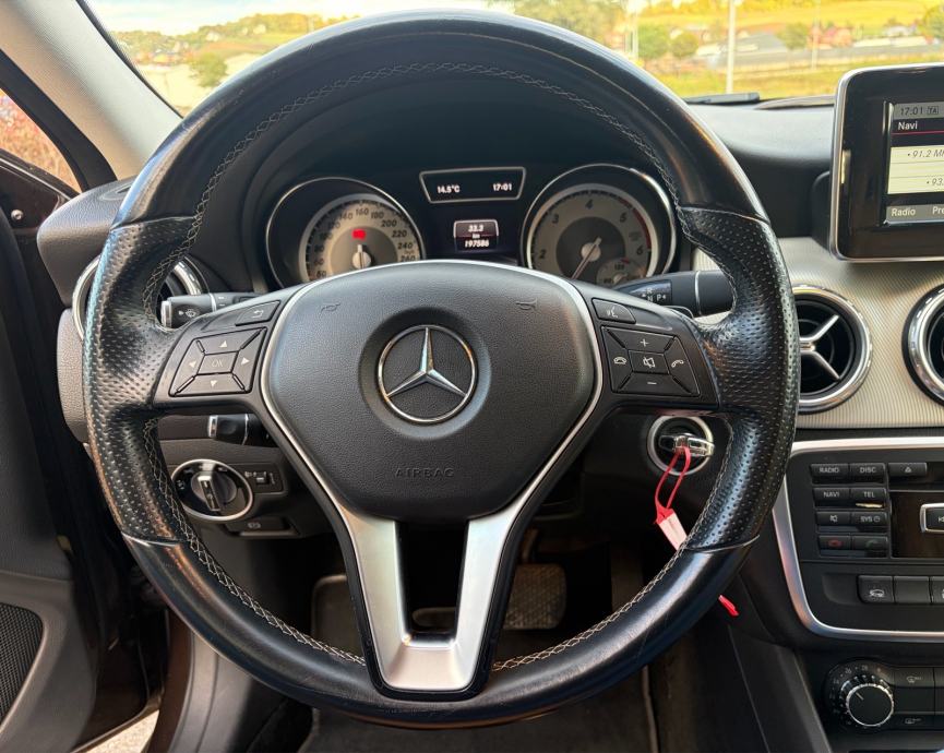 Mercedes-Benz GLA 220 CDI 4MATIC automatik reg do 07/27, fotografija 4