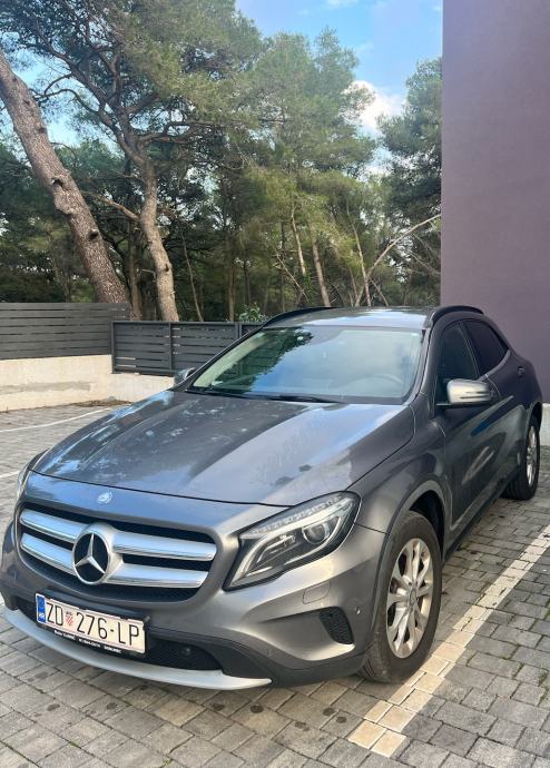 Mercedes-Benz GLA 220 CDI 4MATIC automatik, fotografija 5