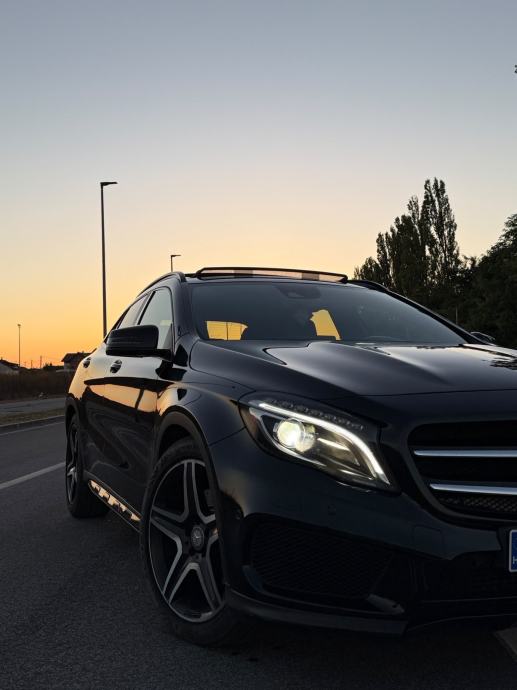 MERCEDES BENZ AMG LINE 220d automatik, fotografija 10