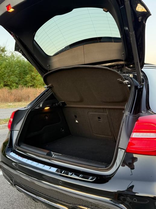 MERCEDES BENZ AMG LINE 220d automatik, fotografija 12