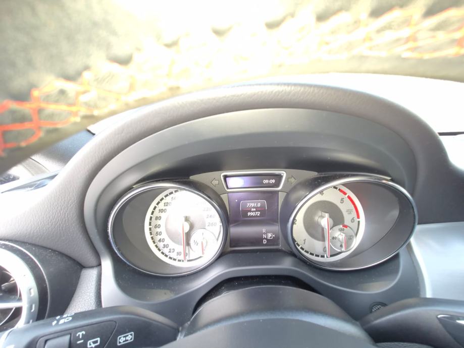 Mercedes-Benz GLA 220 d automatik, fotografija 6