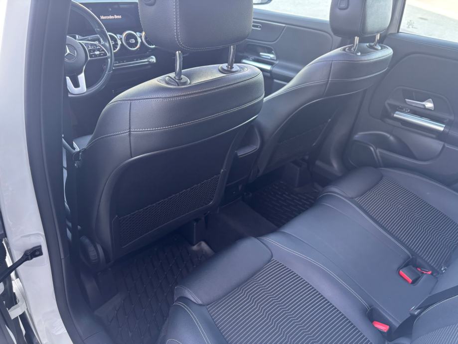 Mercedes-Benz GLA 220d_Panorama_Kamera_Widescreen_Kuka_LED High Perf., fotografija 19