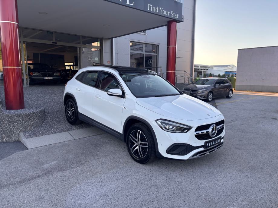 Mercedes-Benz GLA 220d_Panorama_Kamera_Widescreen_Kuka_LED High Perf., fotografija 6