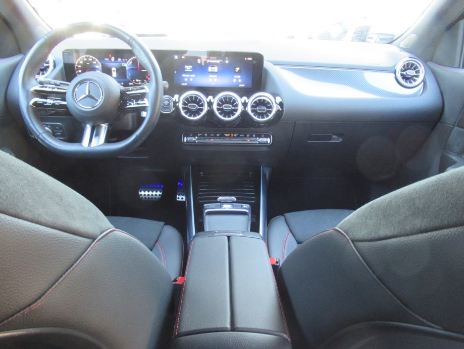 Mercedes-Benz GLA 250 e Plug-in AMG/Pano/Multibeam/Keyless/360/Head-up ...