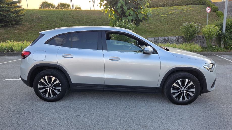 Mercedes-Benz GLA 250e plug in hibrid,TOP stanje,bez prepisa,garancija, fotografija 4