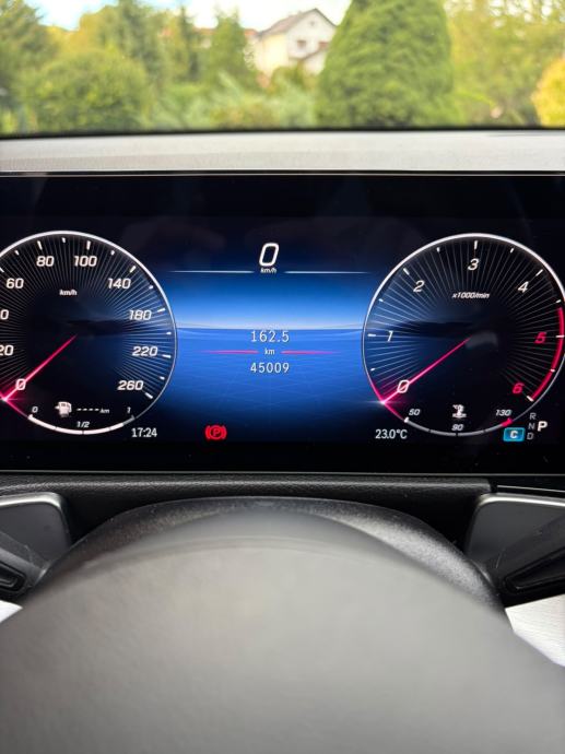 Mercedes-Benz GLB 200 D automatik, fotografija 3