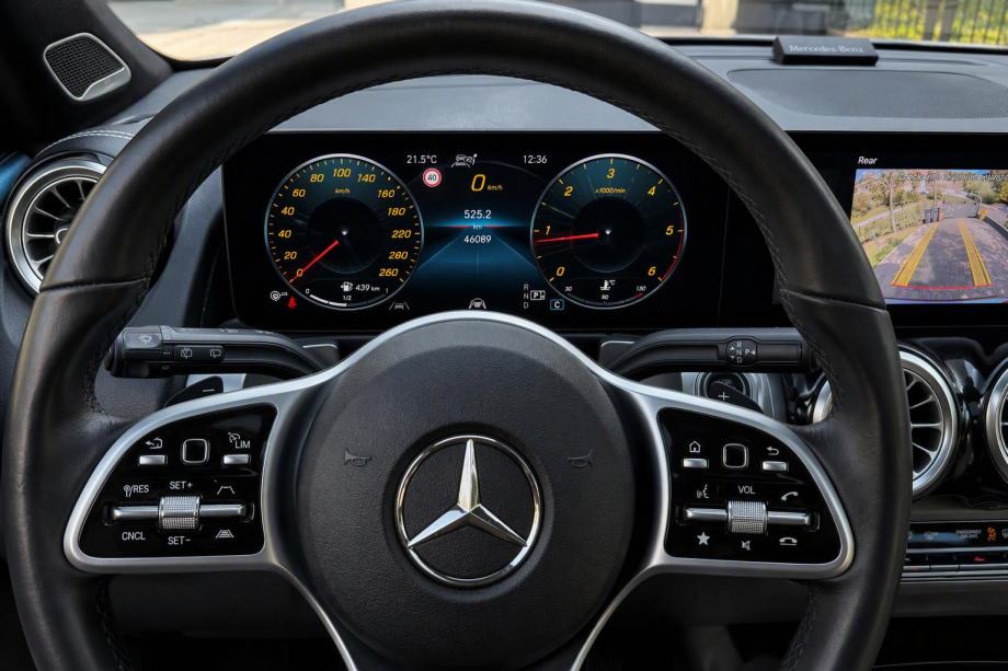 ✨AKCIJA ✨ Mercedes-Benz GLB 220 d 4MATIC ✨ Top oprema ✨, fotografija 3