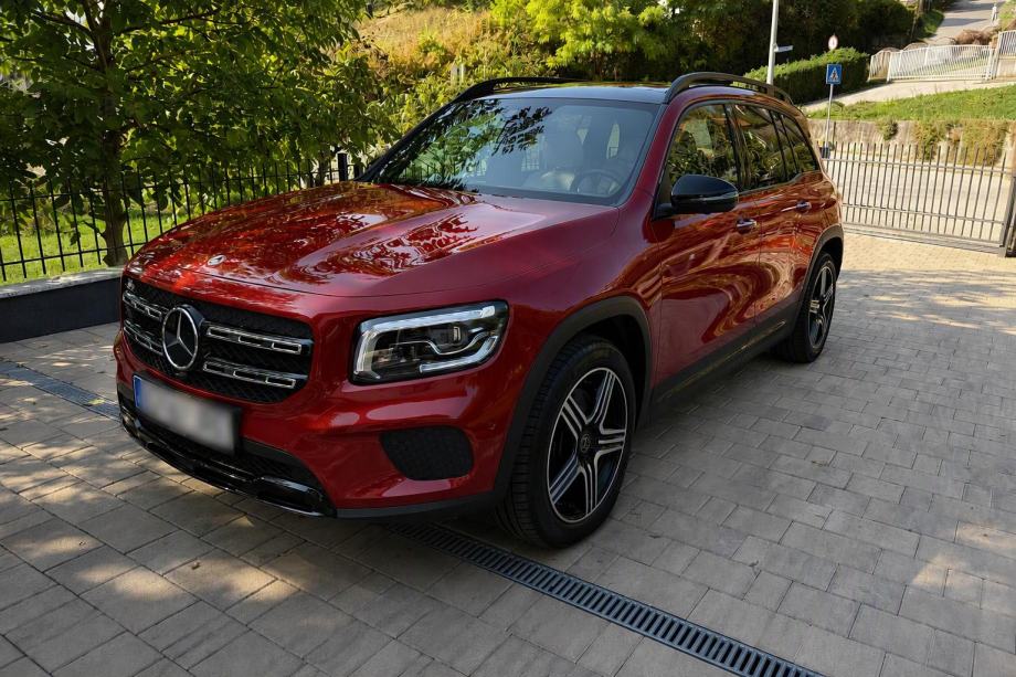 ✨AKCIJA ✨ Mercedes-Benz GLB 220 d 4MATIC ✨ Top oprema ✨, fotografija 2