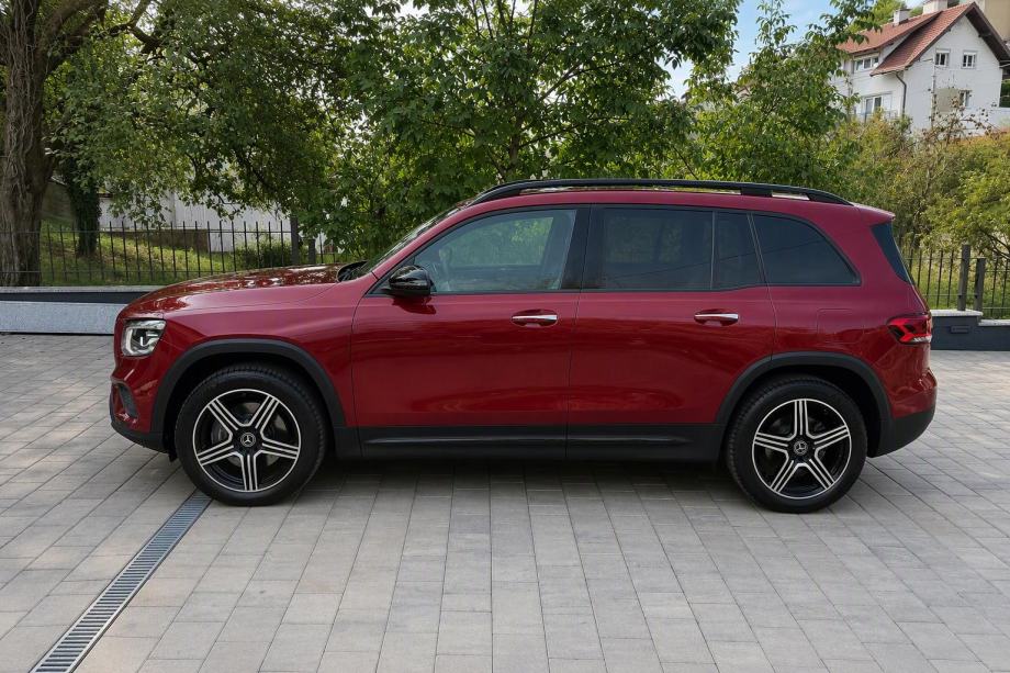 ✨AKCIJA ✨ Mercedes-Benz GLB 220 d 4MATIC ✨ Top oprema ✨, fotografija 7