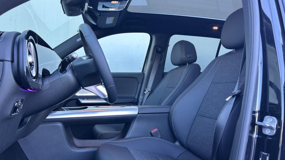 Mercedes-Benz GLB GLB 200 Platinum Edition, fotografija 12