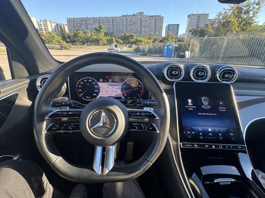 Mercedes-Benz GLC 200 4MATIC AMG line - automatik, fotografija 15
