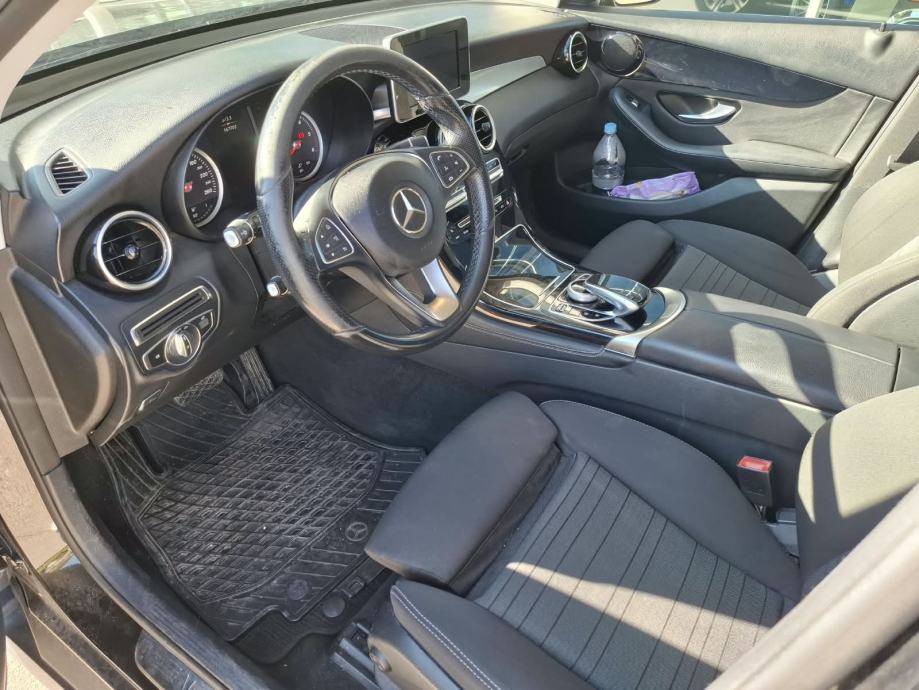 Mercedes-Benz GLC 220 d 4MATIC - USLUŽNA PRODAJA, fotografija 8