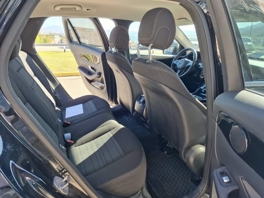 Mercedes-Benz GLC 220 d 4MATIC - USLUŽNA PRODAJA, fotografija 14