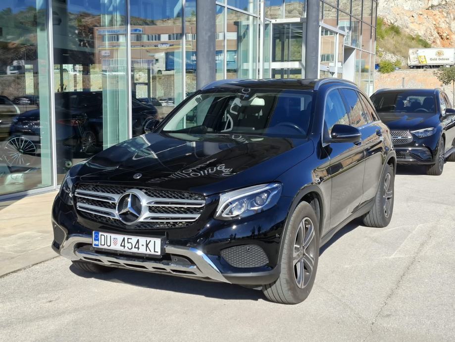 Mercedes-Benz GLC 220 d 4MATIC - USLUŽNA PRODAJA, fotografija 2