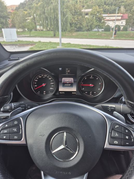 Mercedes-Benz GLC 220 d AMG, fotografija 10