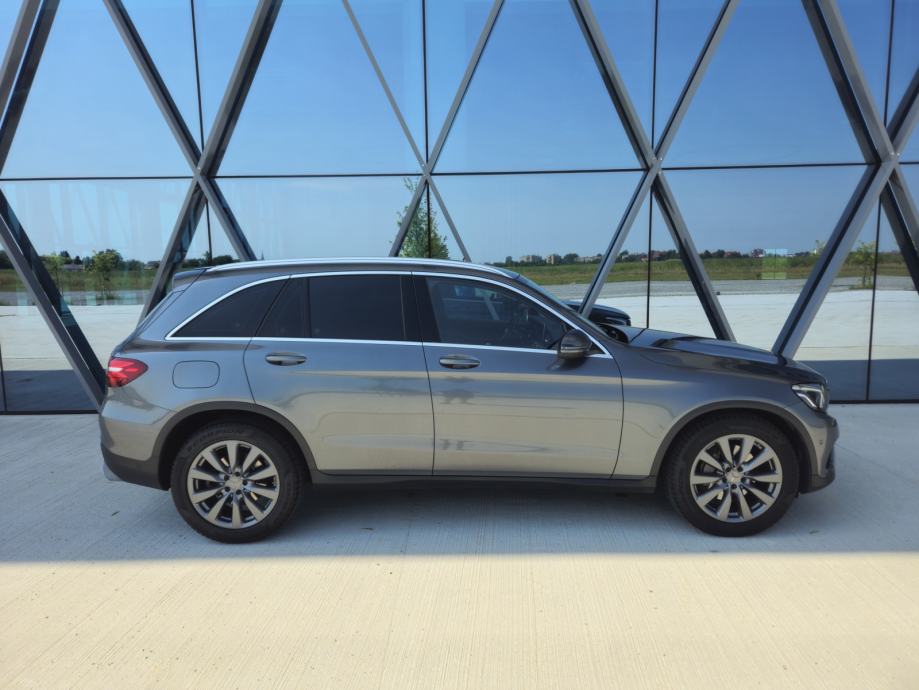 Mercedes-Benz GLC 220 d automatik, 4-MATIC, TOP stanje, reg do 08/2027, fotografija 2