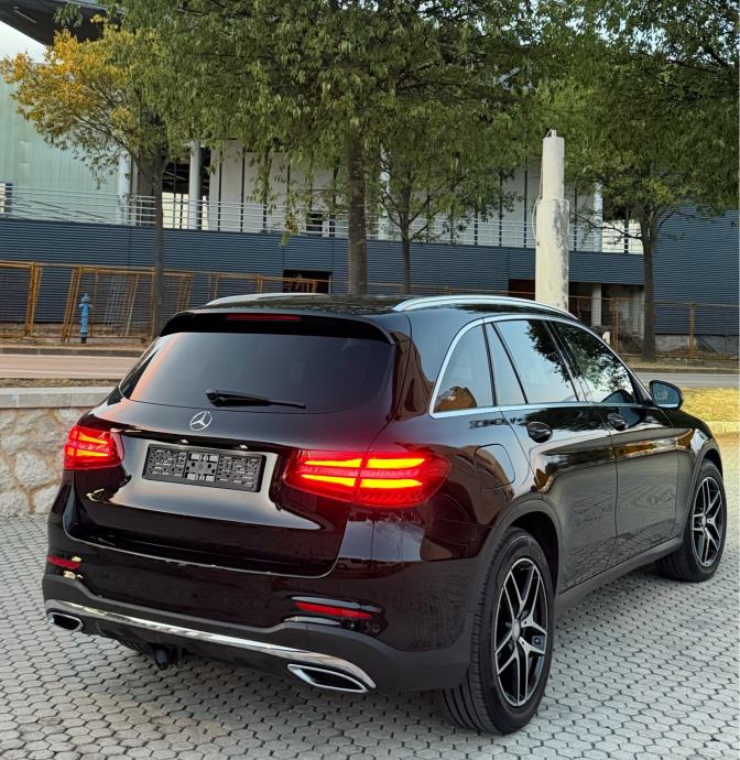 MERCEDES BENZ GLC 220d ~ 3xAMG ~ 4MATIC , ILS ,ALU , NAVI , PDC , LED, fotografija 3