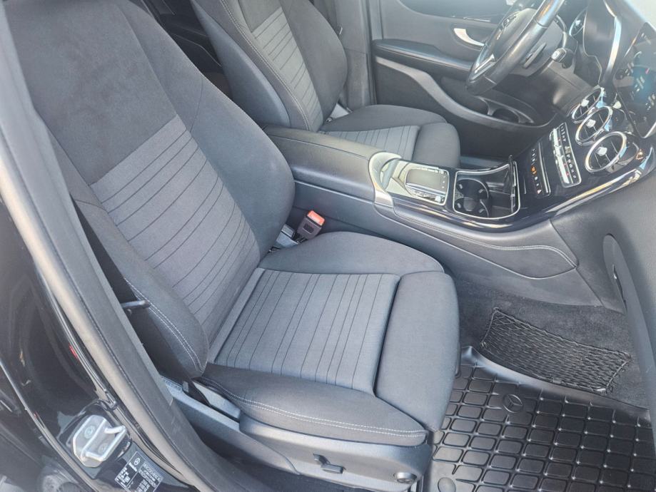 Mercedes-Benz GLC 220D 4MATIC,1.godinu registracije,ODLIČNO STANJE!, fotografija 8