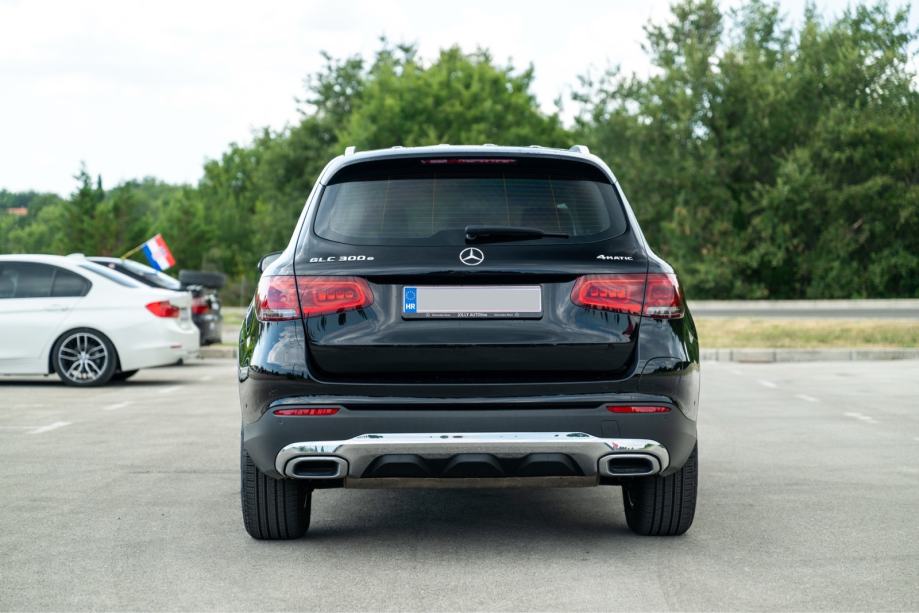 Mercedes-Benz GLC 300 4MATIC automatik, fotografija 6