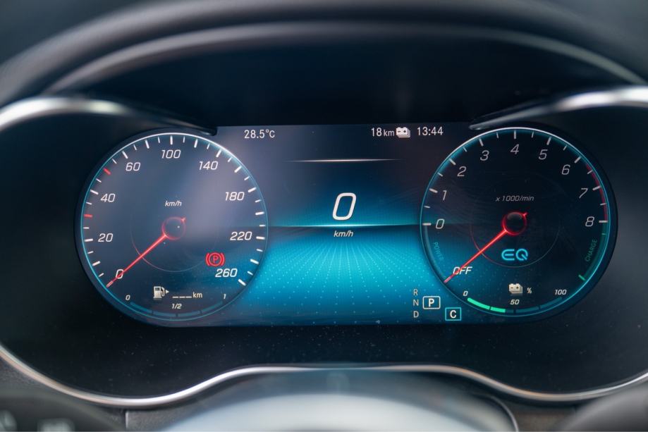 Mercedes-Benz GLC 300 4MATIC automatik, fotografija 15