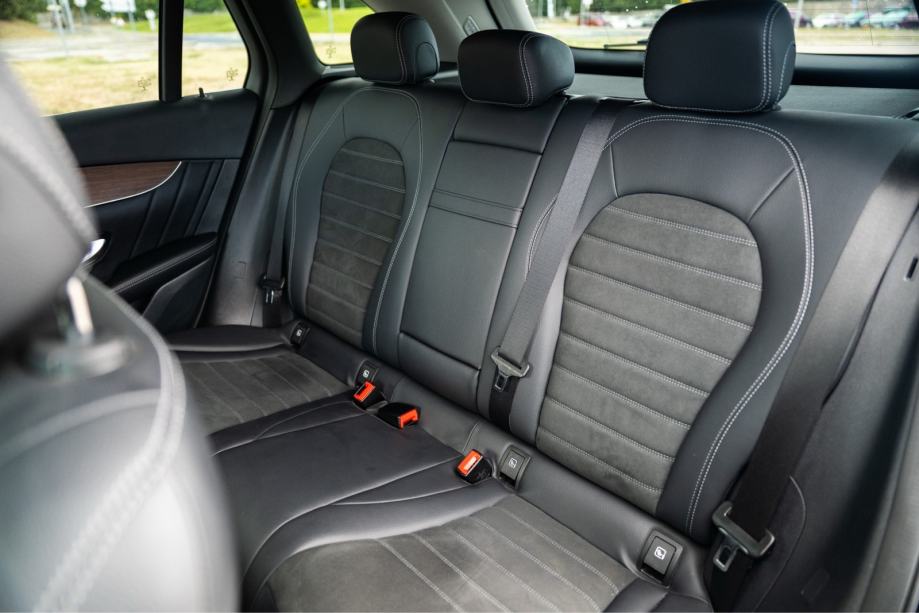 Mercedes-Benz GLC 300 4MATIC automatik, fotografija 14