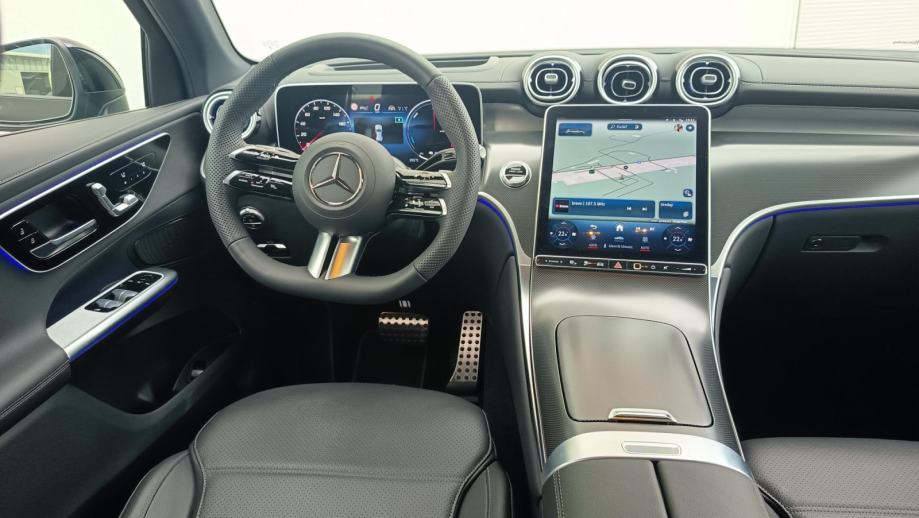 Mercedes-Benz GLC 300 de, fotografija 11