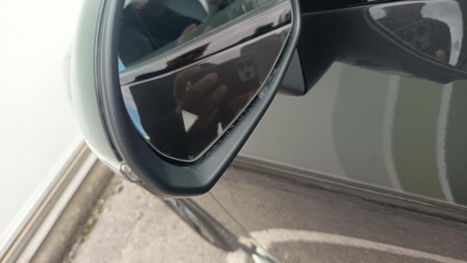 Mercedes-Benz GLC 300 de, fotografija 12