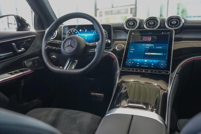 Mercedes-Benz GLC Coupe 300de 4MATIC AMG Line Aut., fotografija 6