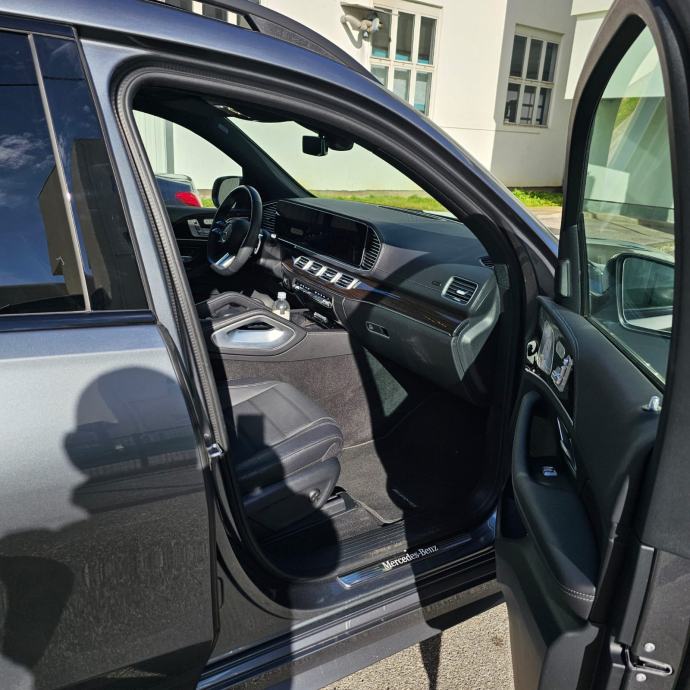 Mercedes-Benz GLS 450d 4Matic, AMG Line, zračni ovjes, kuka, fotografija 14