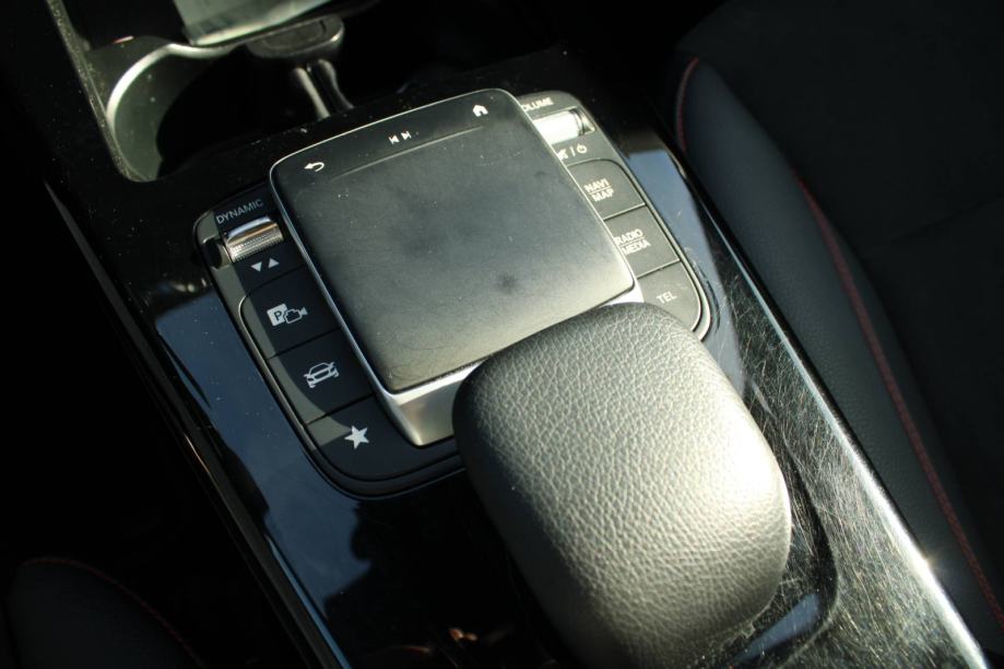Mercedes-Benz klasa A 180d AMG AUTOMATIK *LED, NAVIGACIJA, KAMERA*, fotografija 19