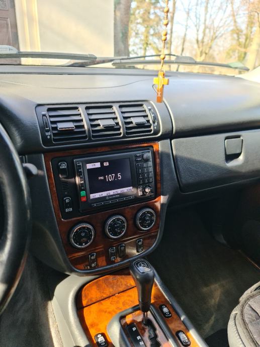 Mercedes-Benz ML 320, fotografija 8