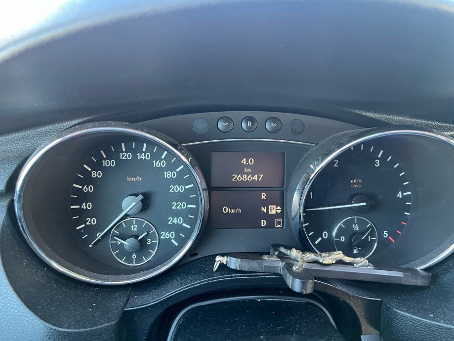Mercedes-Benz R klasa 320 Cdi 4 Matic automatik, fotografija 3