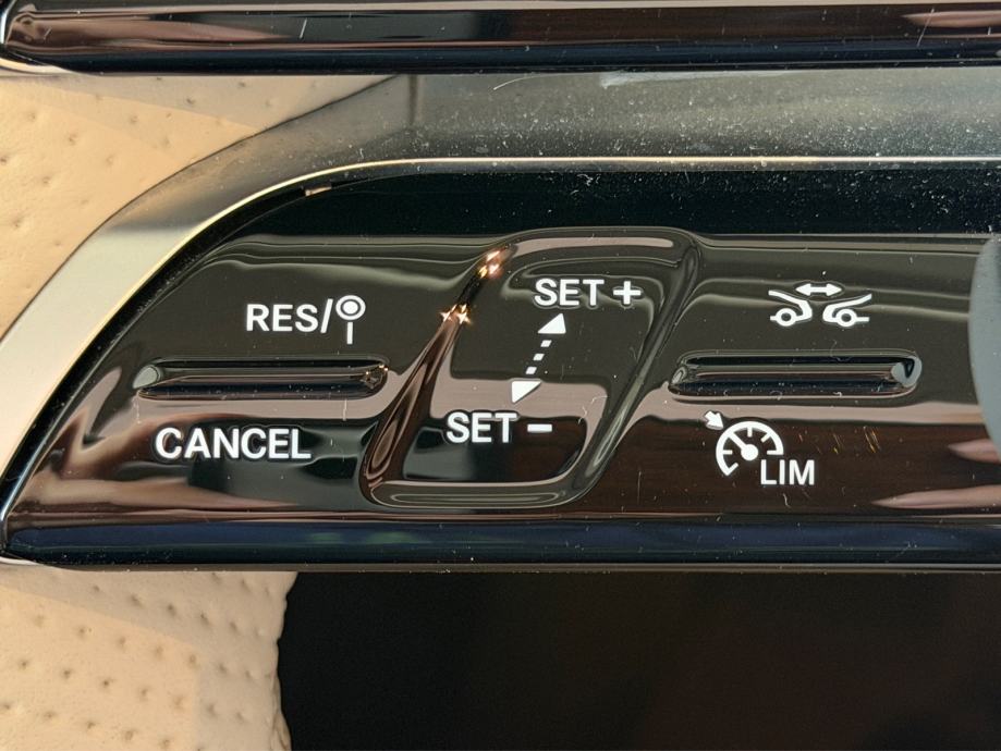 Mercedes-Benz S400d 4Matic AMG,PANO,DIGITAL LIGHT,HUD,REG. DO 6/2027!, fotografija 18