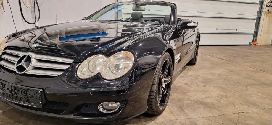 Mercedes-Benz SL roadster