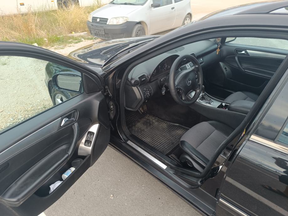 MERCEDES-BENZ T-Model 200CDI AVANGARD, pogled izvana - slika 5