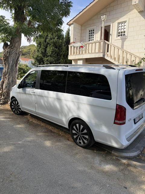 Mercedes-Benz V-klasa 220 d automatik-top stanje, fotografija 2
