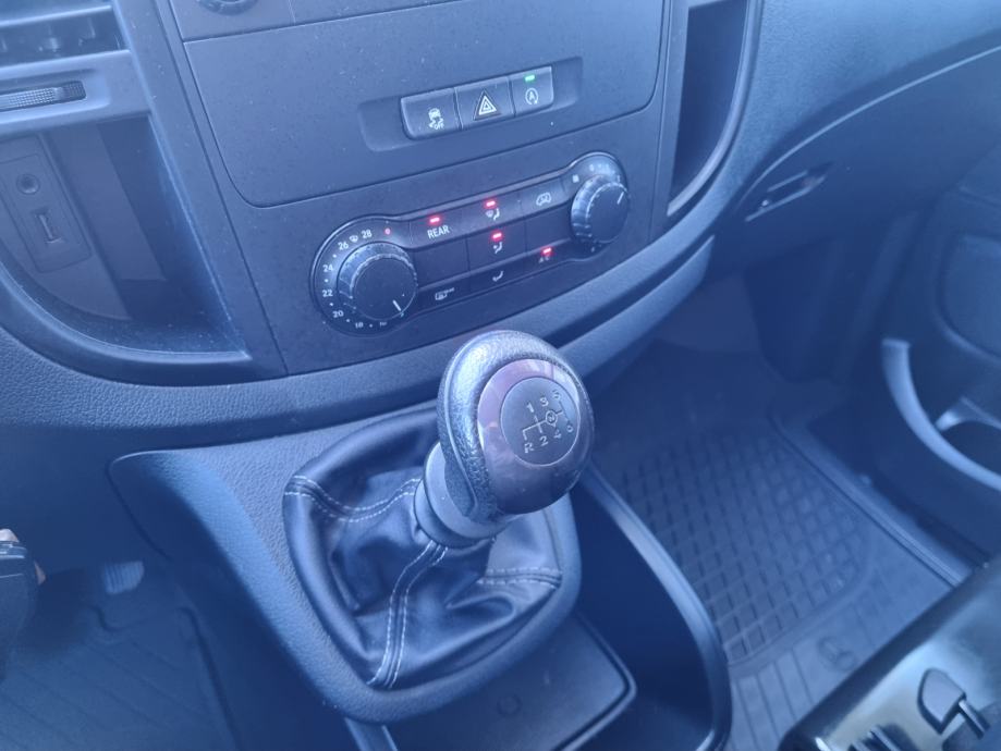 Mercedes-Benz Vito Tourer 114 CDI - 8 SEDEŽEV + KLJUKA + SLOVENSKI, fotografija 16