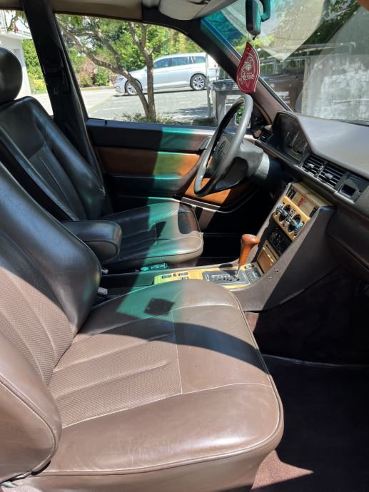 Mercedes-Benz W124 300TD 4Matic Automatik Nivoregulirung Reg 1god, fotografija 6