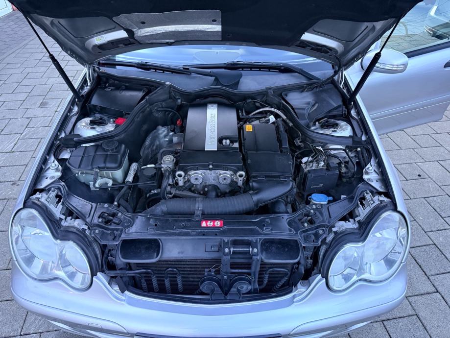 Mercedes-Benz W203 | C180 Kompressor | 2004. God, fotografija 13