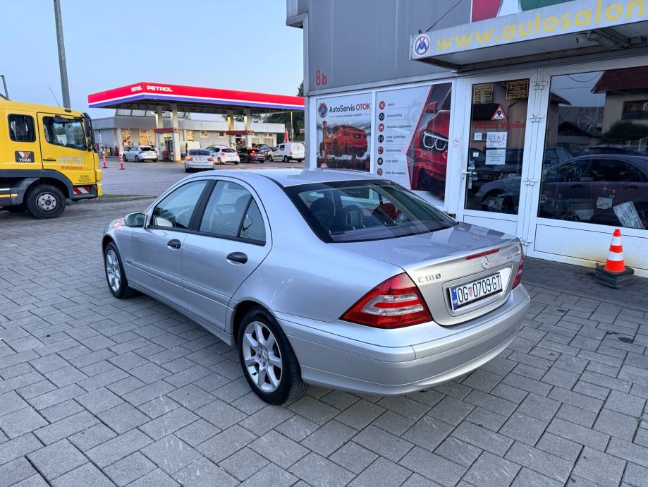 Mercedes-Benz W203 | C180 Kompressor | 2004. God, fotografija 3