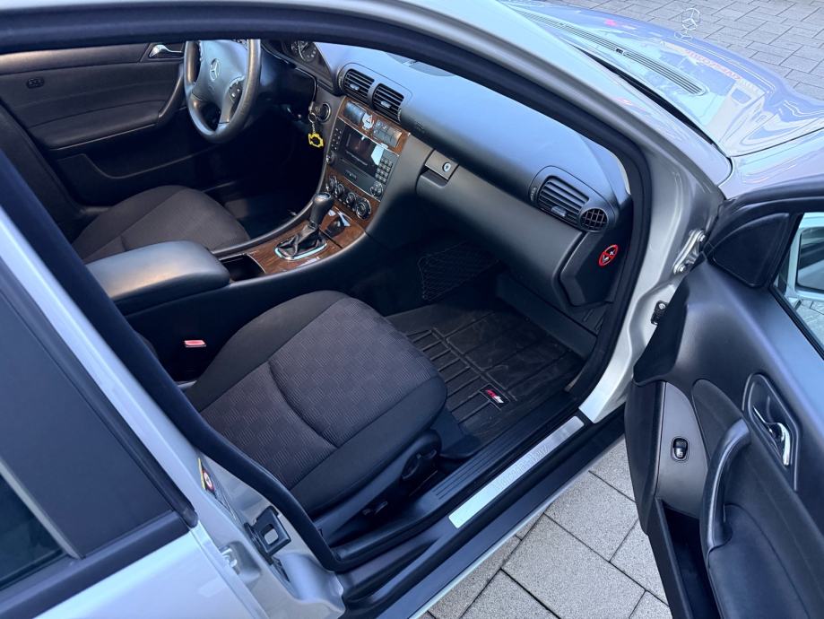 Mercedes-Benz W203 | C180 Kompressor | 2004. God, fotografija 8