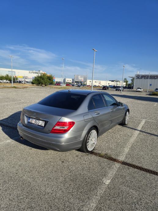 Mercedes-Benz W204 C-klasa 220 CDI, fotografija 3
