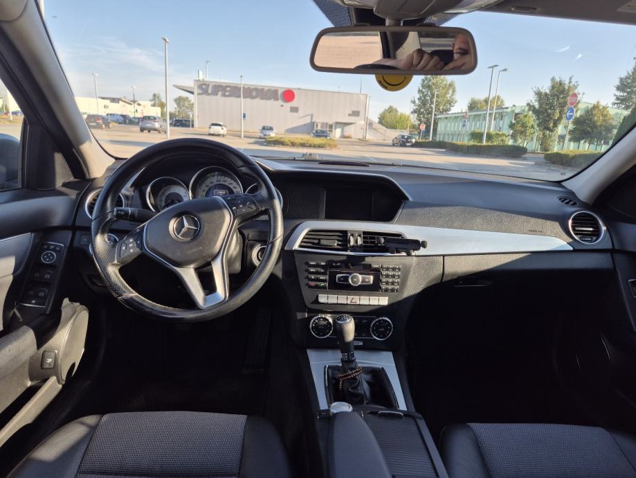 Mercedes-Benz W204 C-klasa 220 CDI, fotografija 11