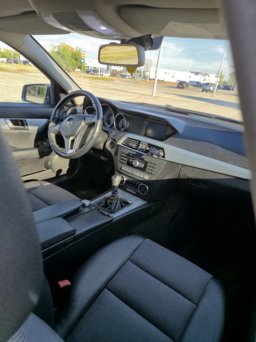 Mercedes-Benz W204 C-klasa 220 CDI, fotografija 10