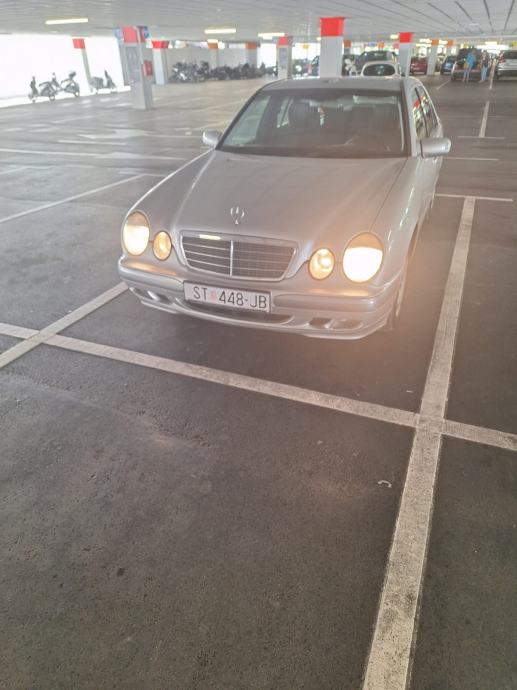 Mercedes-Benz W210 200 CDI, pogled izvana - slika 2