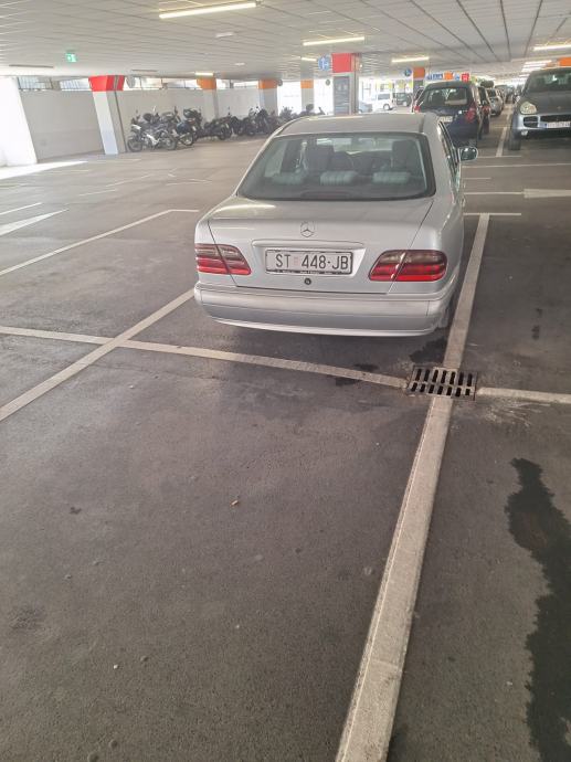Mercedes-Benz W210 200 CDI, fotografija 13