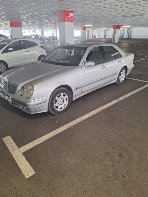 Mercedes-Benz W210 200 CDI, fotografija 6