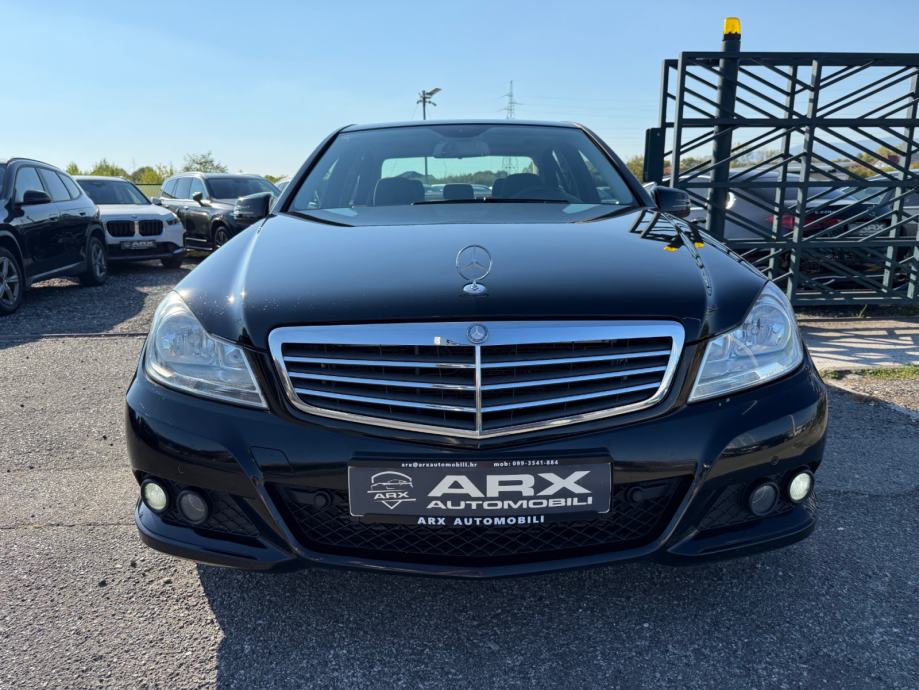 Mercedes C200CDI °GRIJANJE SJEDALA°TEMPOMAT°BLUETOOTH°REG:5/2027°, pogled izvana - slika 2