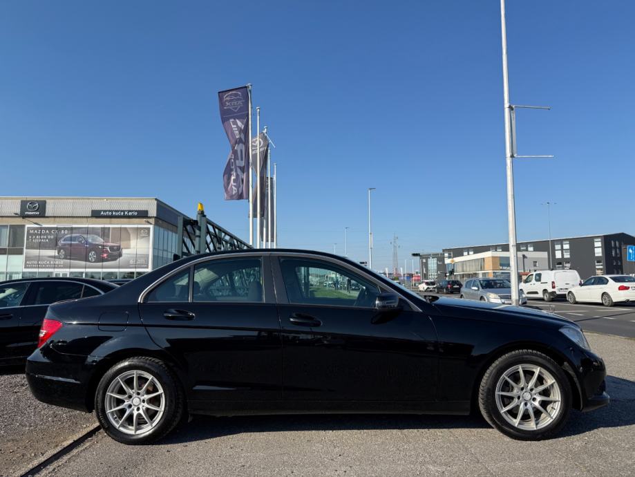 Mercedes C200CDI °GRIJANJE SJEDALA°TEMPOMAT°BLUETOOTH°REG:5/2027°, pogled izvana - slika 5